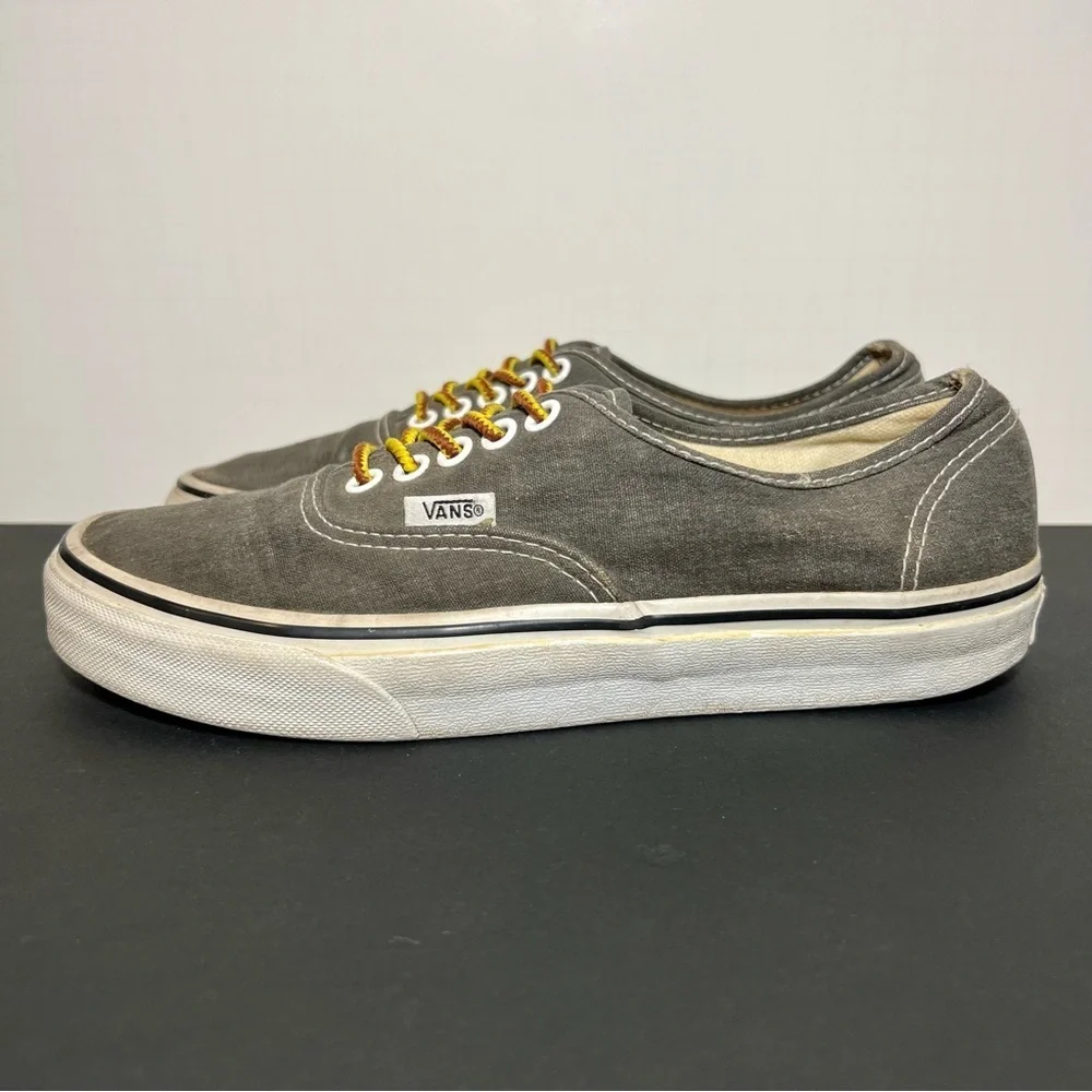 Vans unisex authentic